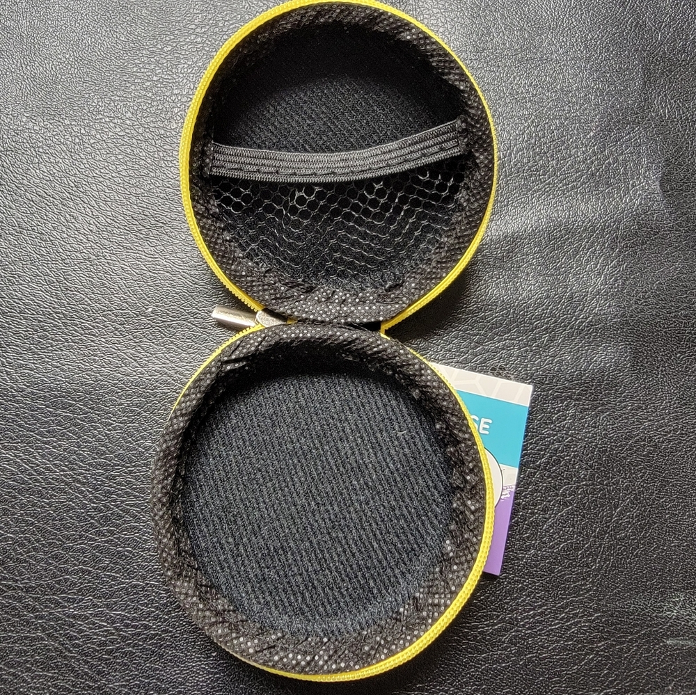 Pineapple Tech Case 🍍 - Picture 4 of 6
